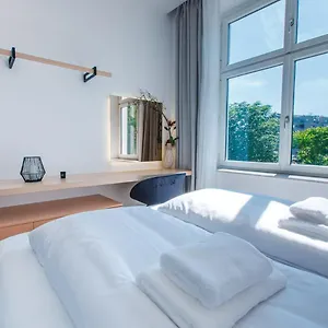  Apartment Zeus Design Unique #36