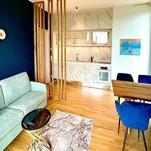  Apartment Kaiser Lodge by AlpenLuxus mit Rooftop Pool&Tiefgaragenstellplatz
