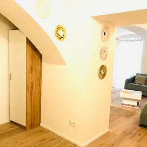  Apartment Atelier - With Garden