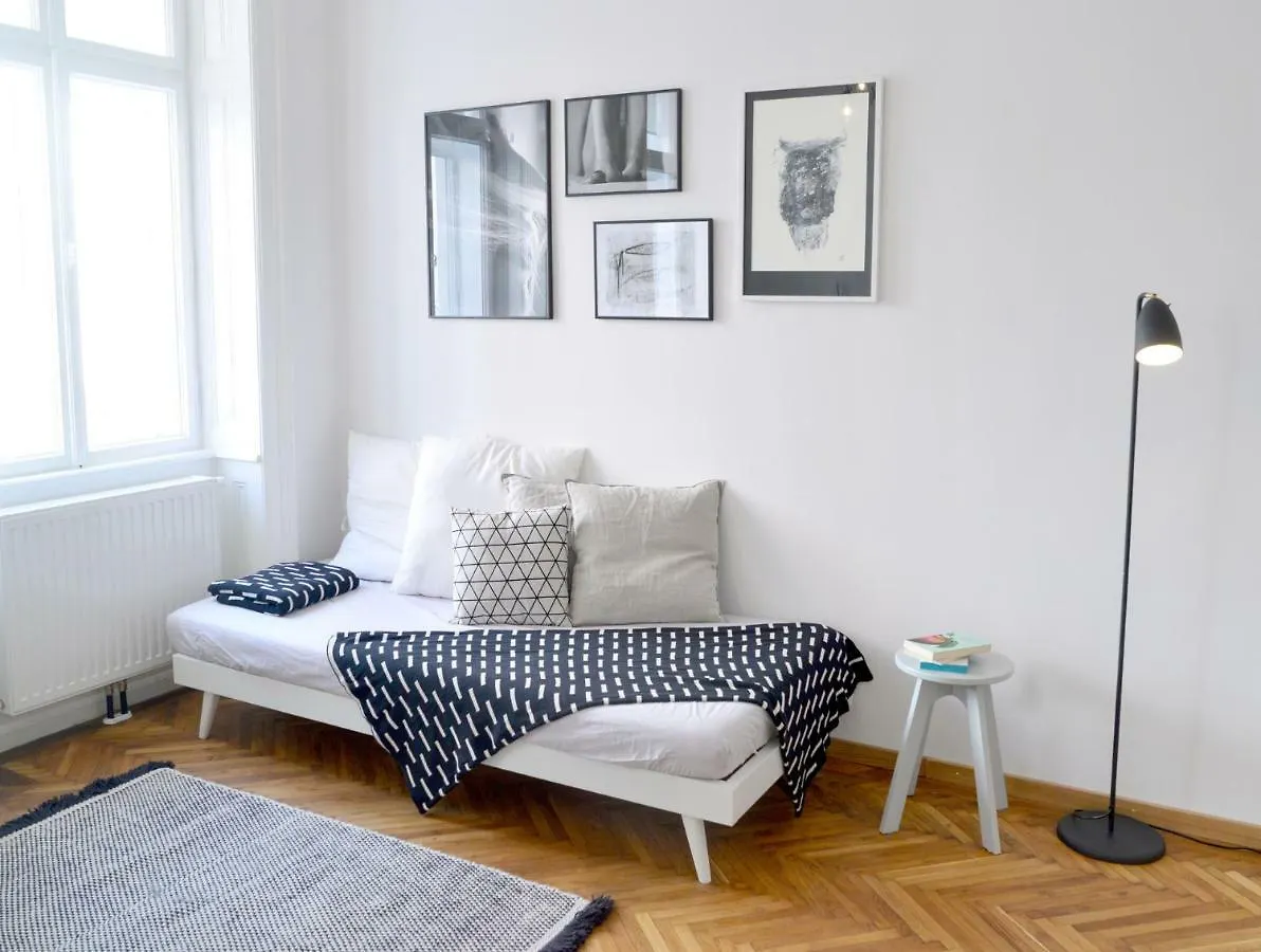 Design Apartment Degengasse Viena Hotel