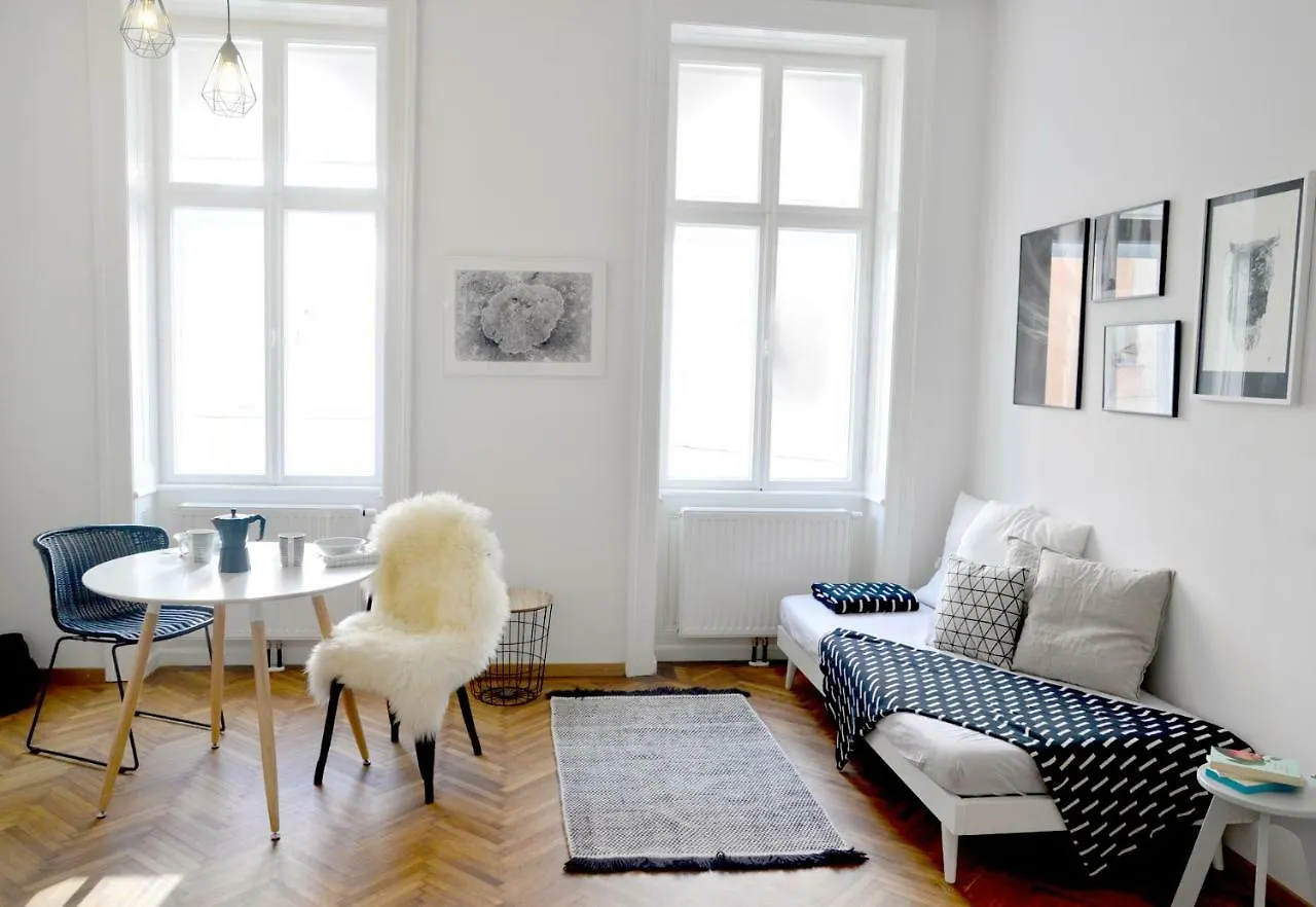 Design Apartment Degengasse Vienna